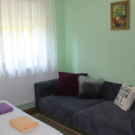 Apartament Garden *